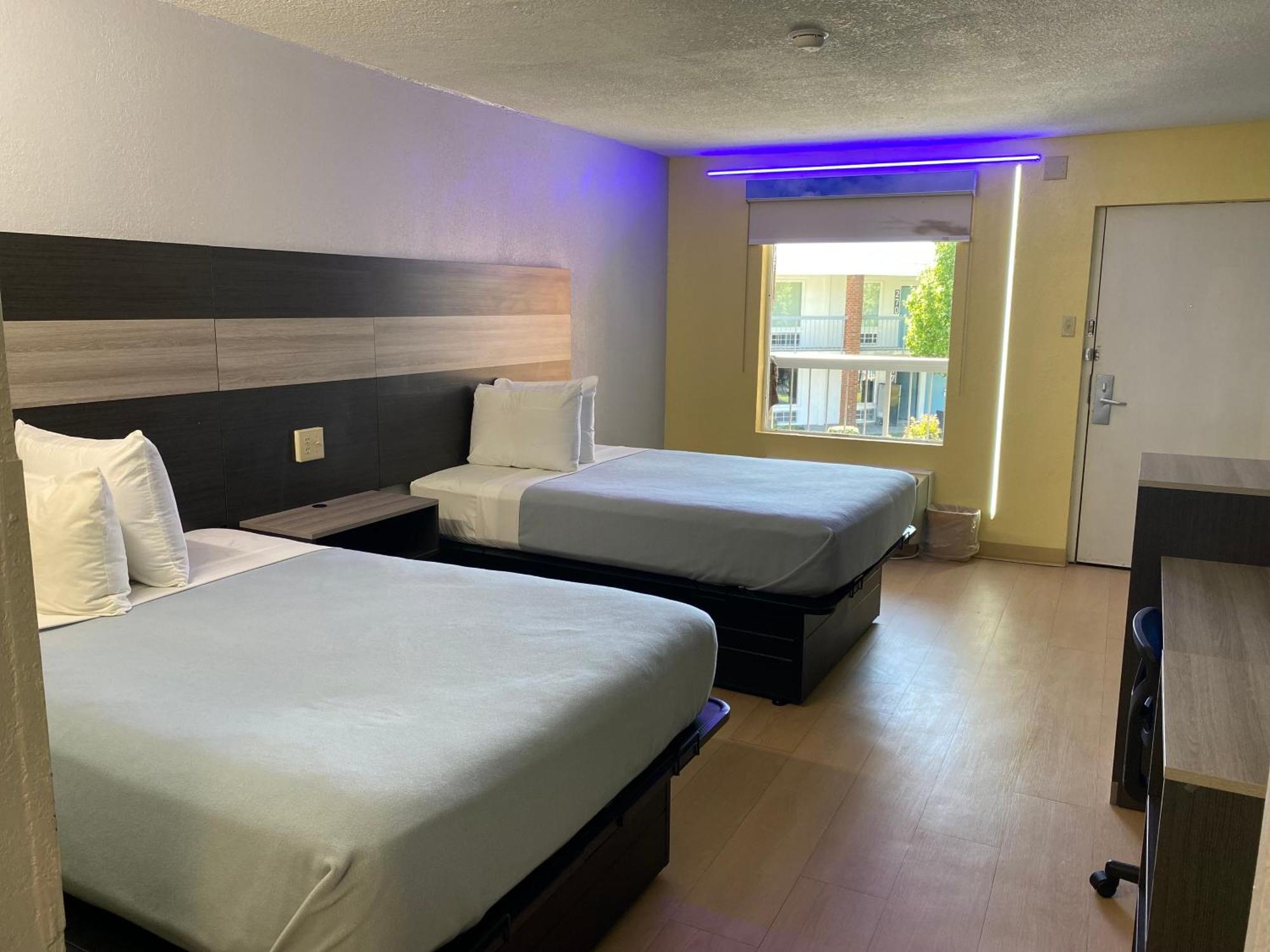 Ferry Pass Rest And Relax Inn المظهر الخارجي الصورة