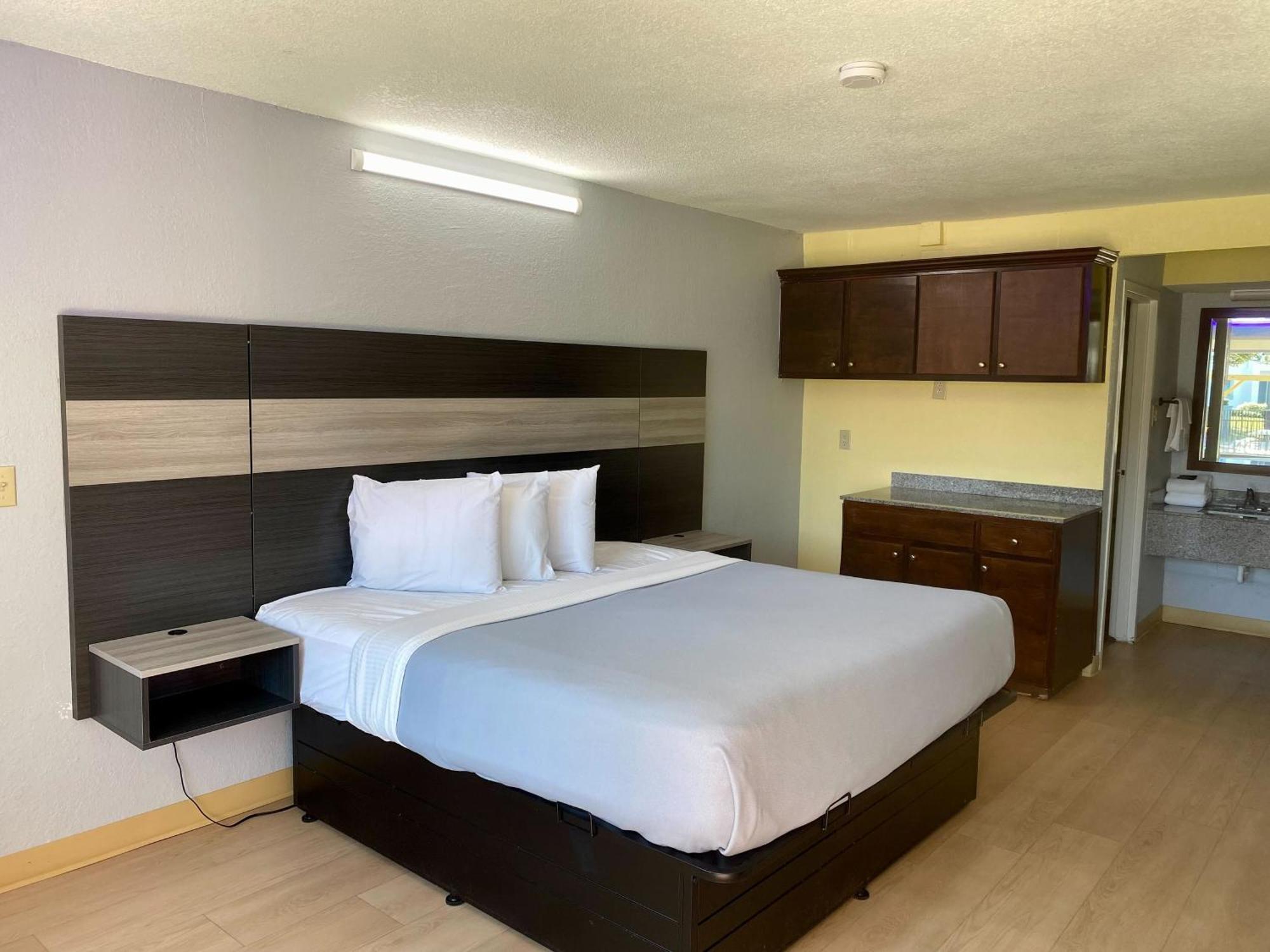 Ferry Pass Rest And Relax Inn المظهر الخارجي الصورة