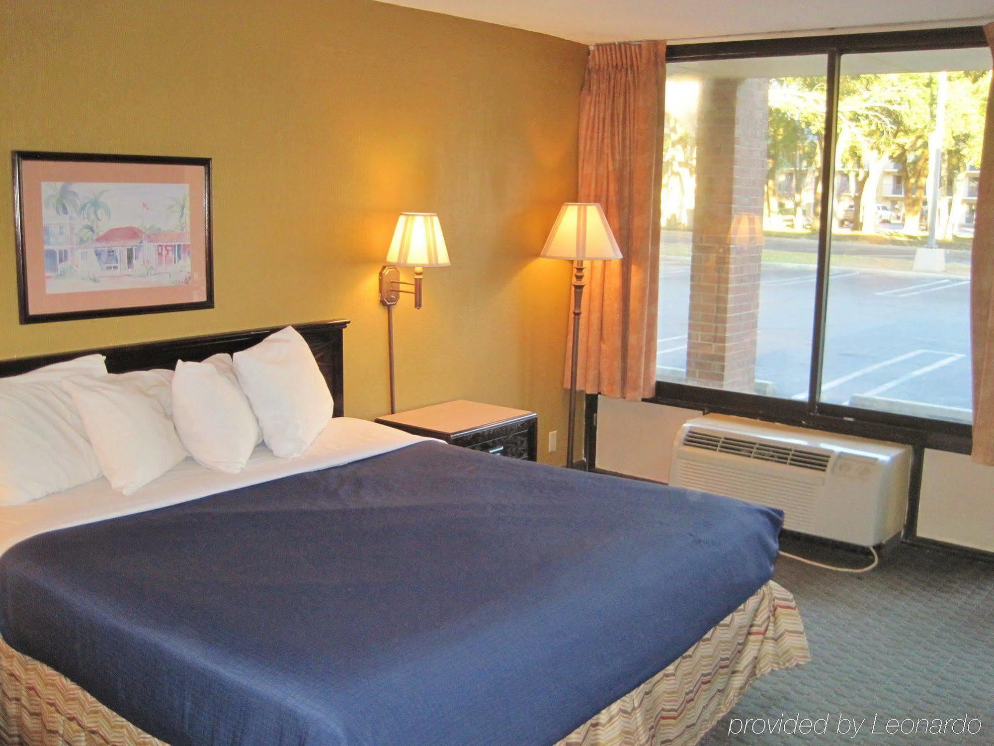 Ferry Pass Rest And Relax Inn المظهر الخارجي الصورة