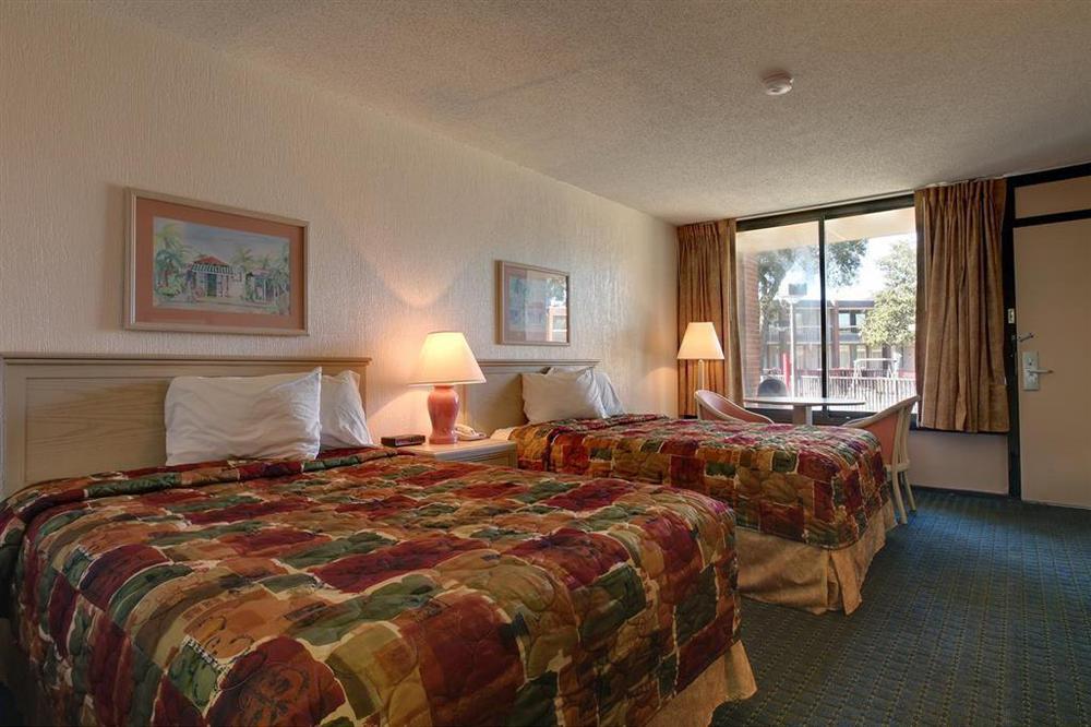 Ferry Pass Rest And Relax Inn الغرفة الصورة